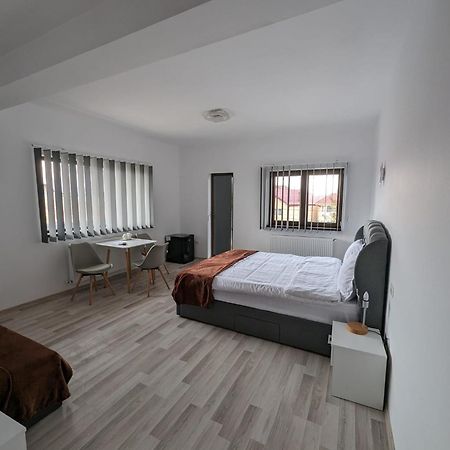 2Family Hotel Focsani Exterior photo