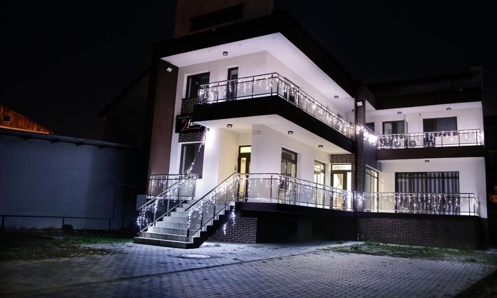 2Family Hotel Focsani Exterior photo